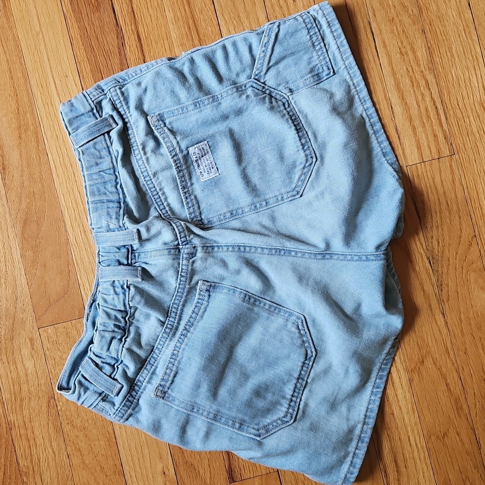 Levi's Shorts - Picture 5 of 8